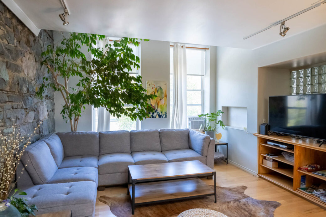 4 living space windows