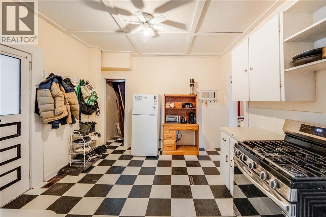 9d9dd5ac9196c964ad6e7674fbee8f0f